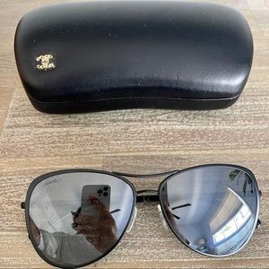 Authentic CHANEL black pilot sunglasses